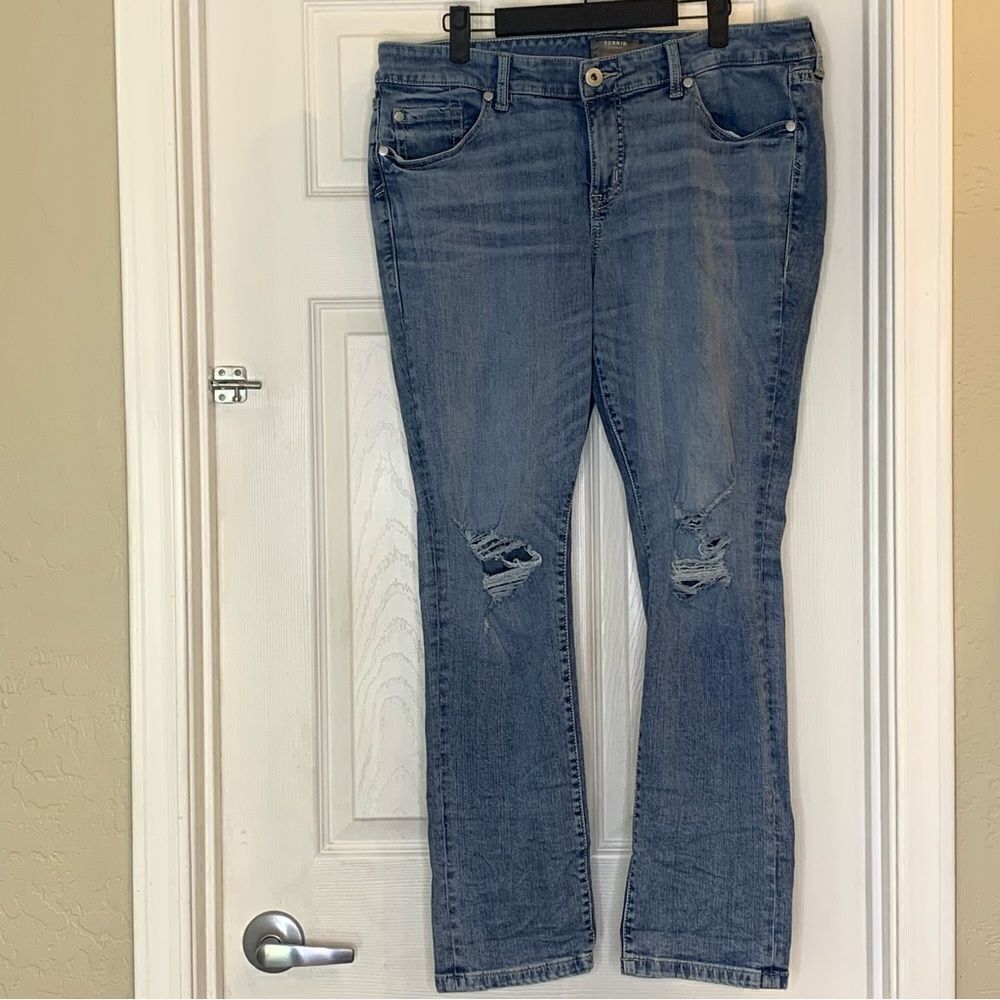Torrid Boyfriend Straight Jeans Size 12R Busted Knees